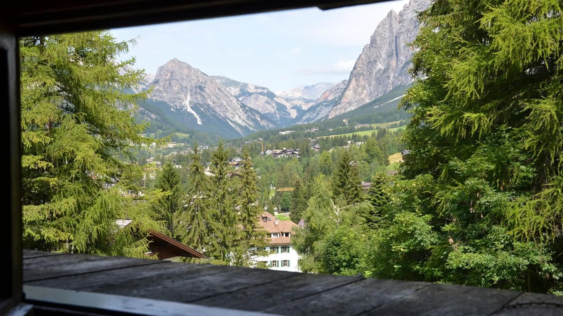 Апартаменты Mansarda A Cortina Кортина-д'Ампеццо 0*,  Италия